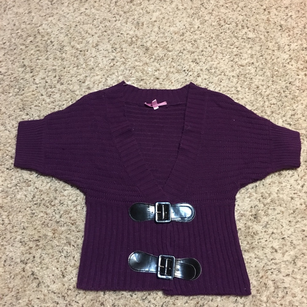 Purple crop like sweater