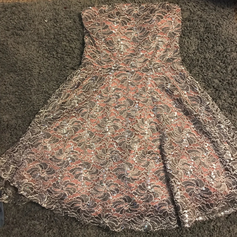 Strapless dress
