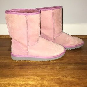 Light Pink Uggs