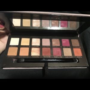 Modern ren palette from ABH