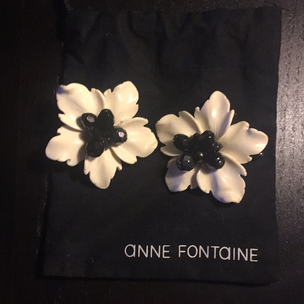 Anne Fontaine floral cufflinks. 2 in x 2 in.
