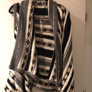 No sleeve cardigan