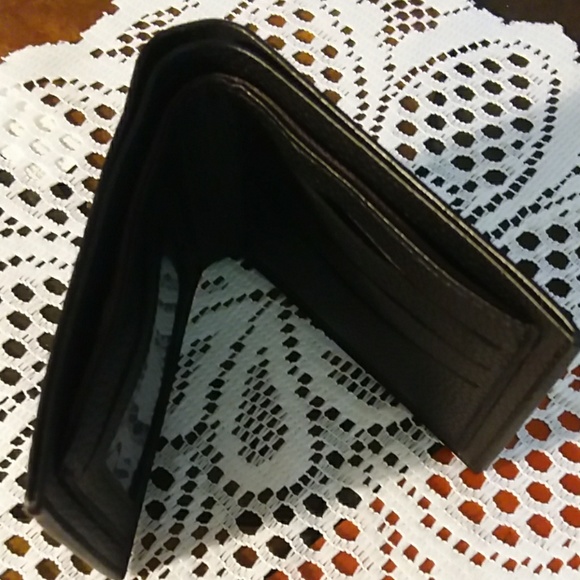 Black faux leather mens wallet - Picture 2 of 5