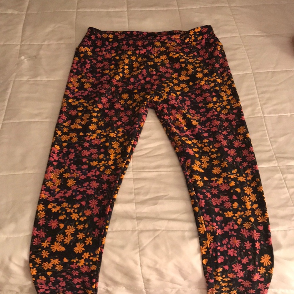 Never worn LuLaRoe leggings