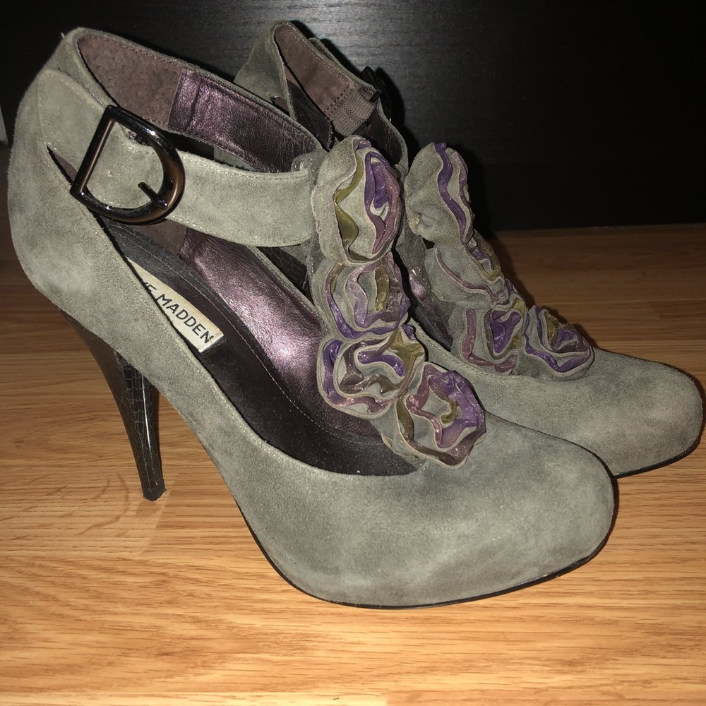 Gray Suede Pumps with Purple Flower Accents