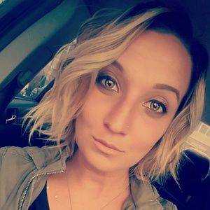 Meet your Posher, Karin