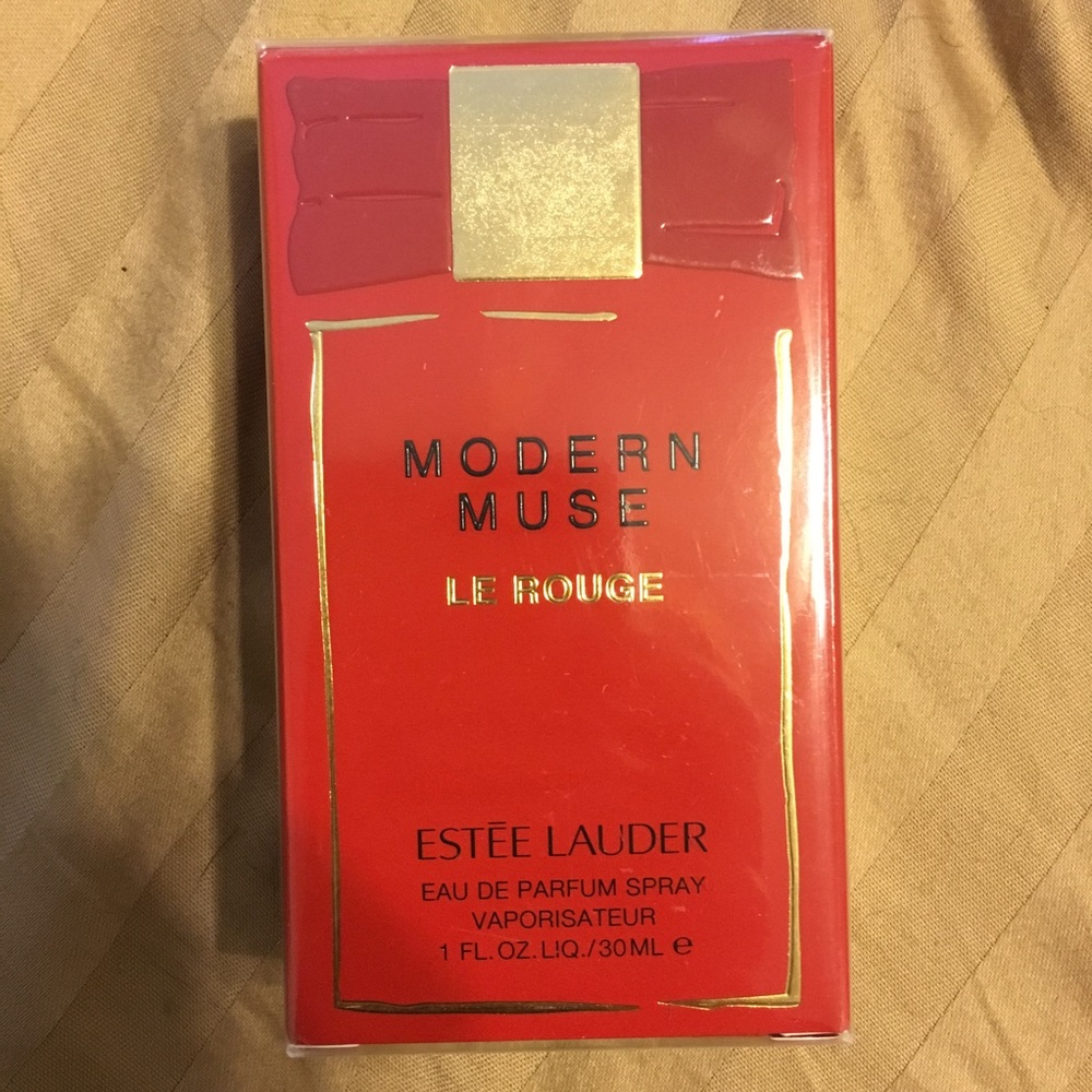 BRAND NEW Estée Lauder Modern Muse Perfume!