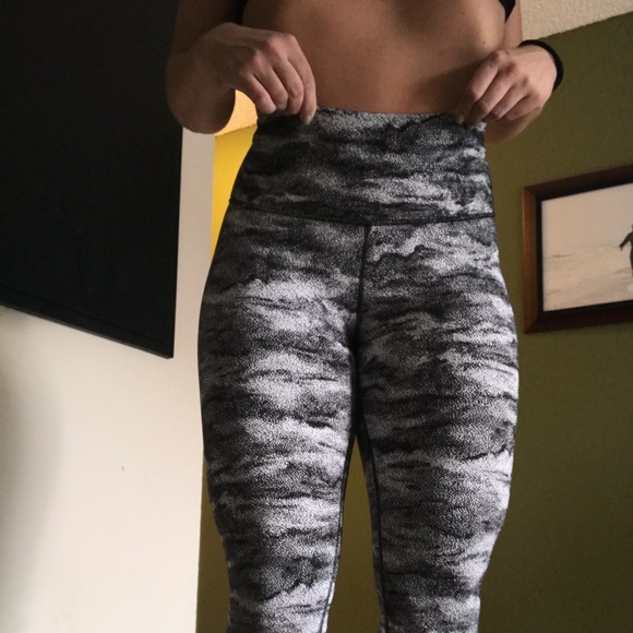 White camo wunder unders - Picture 3 of 7