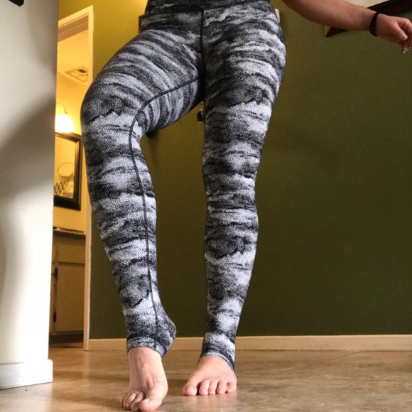 White camo wunder unders - Picture 5 of 7