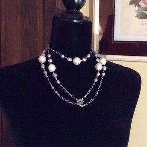 Pretty silver tone neck chain