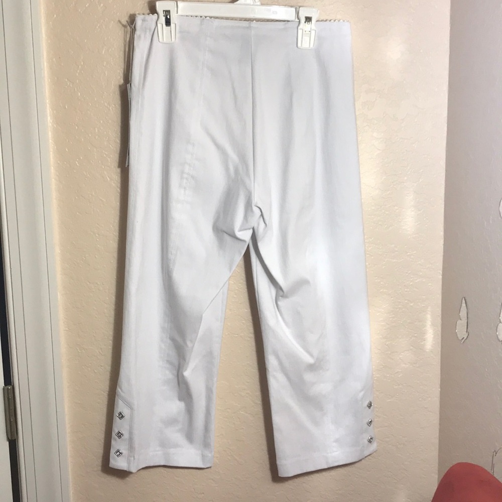 Mesmerize white capris