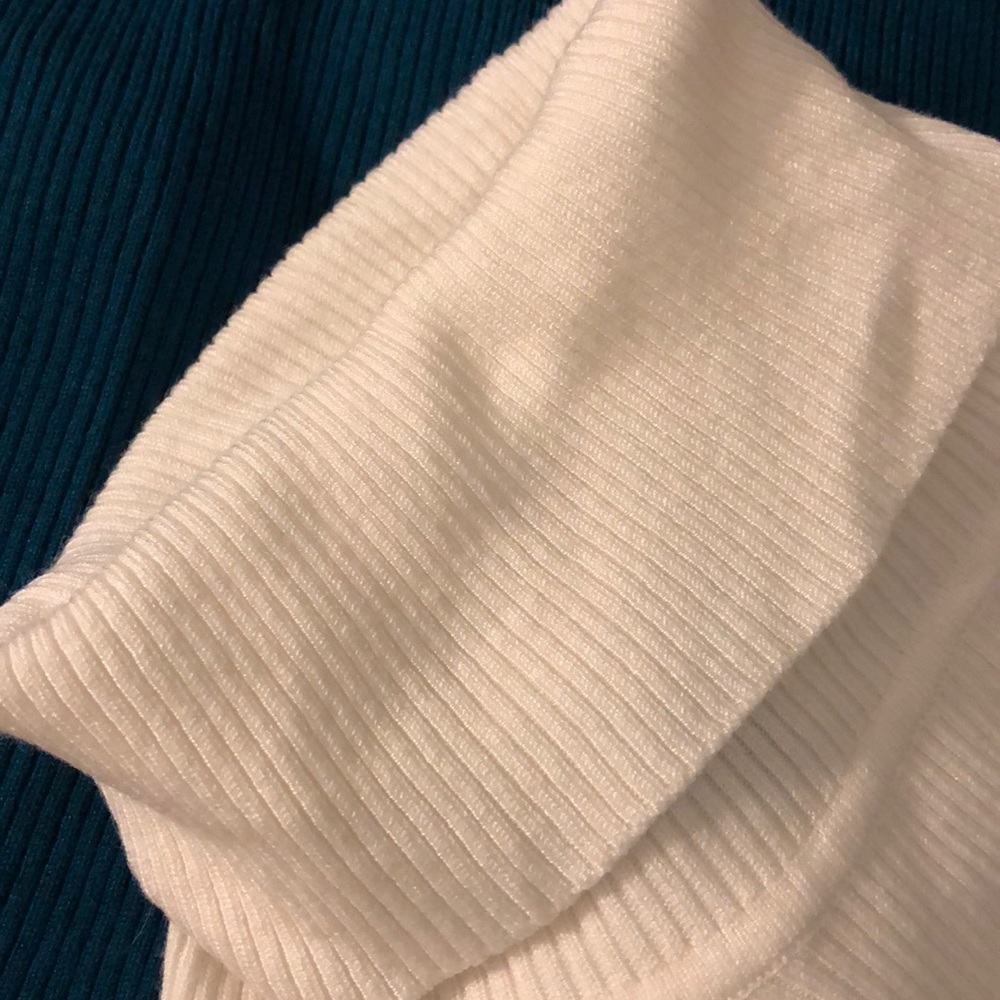 NWT Limited turtleneck sweaters - XL