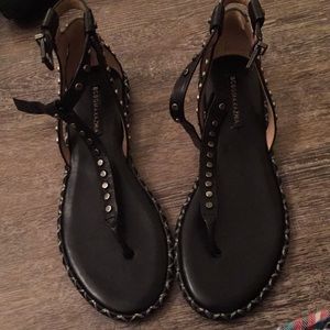 BCBG LEATHER STRAPPY SANDALS