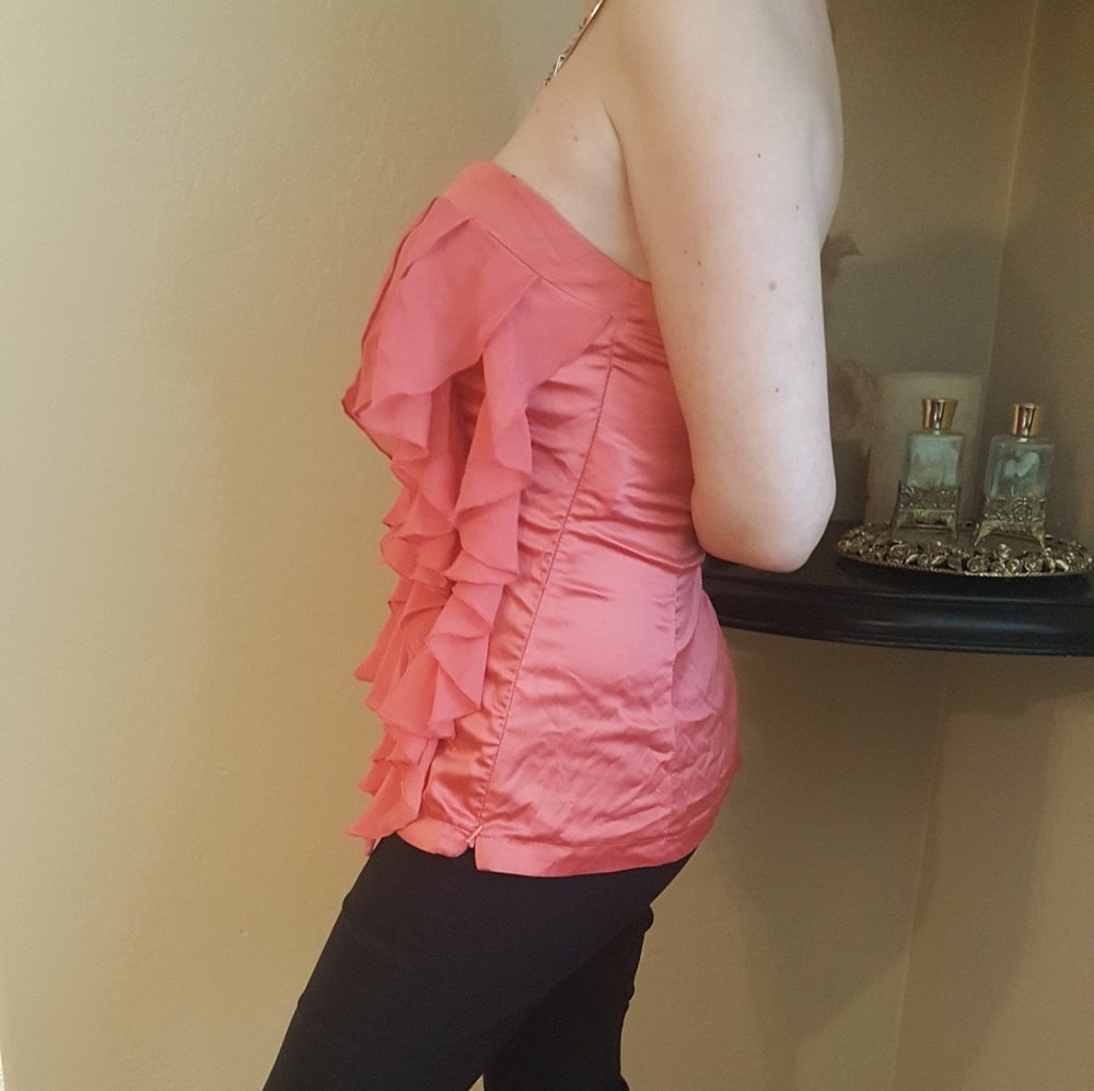 Xoxo Ruffle Top - Picture 2 of 3