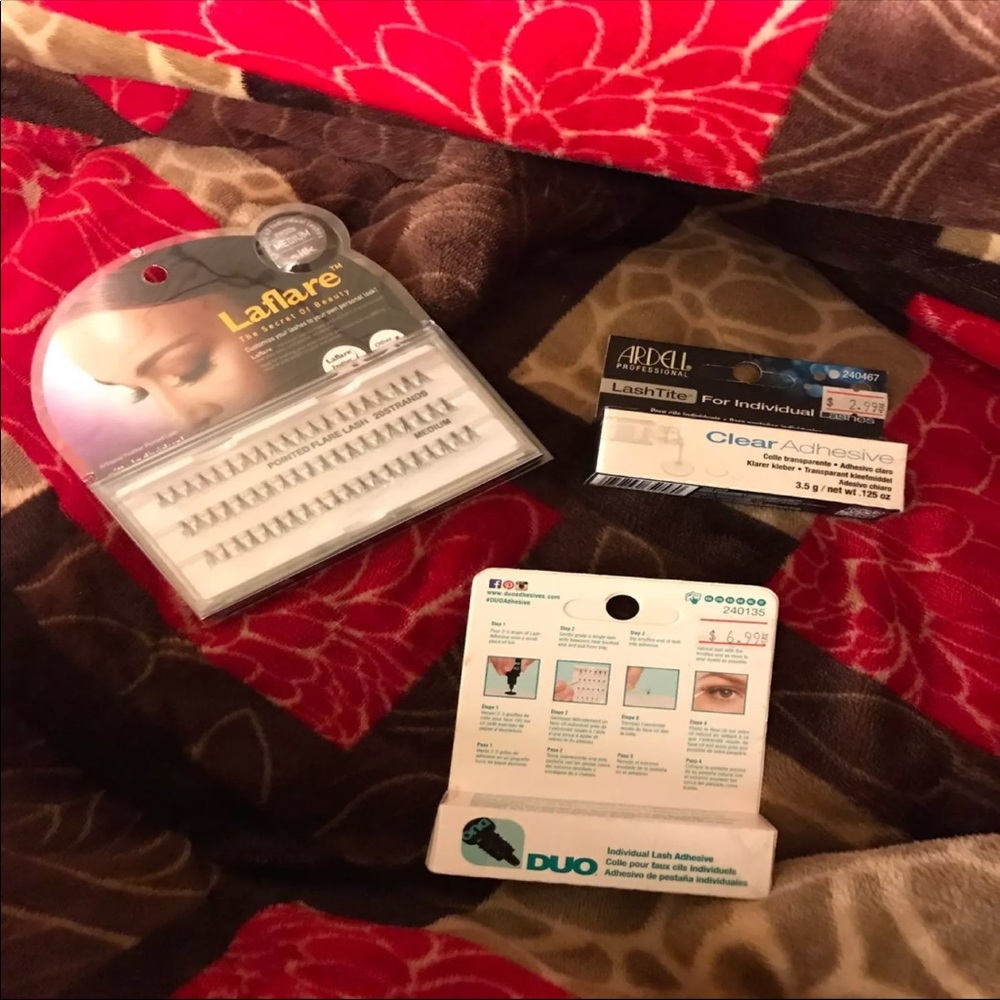 ❌SOLD❌🔥Bundle Of Individual Lashes With Glue