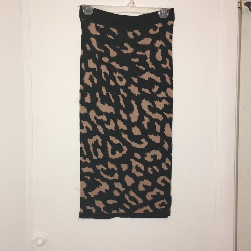 Cheetah Print Midi Skirt! 💕