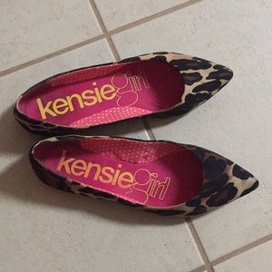 Kensie leopard flats