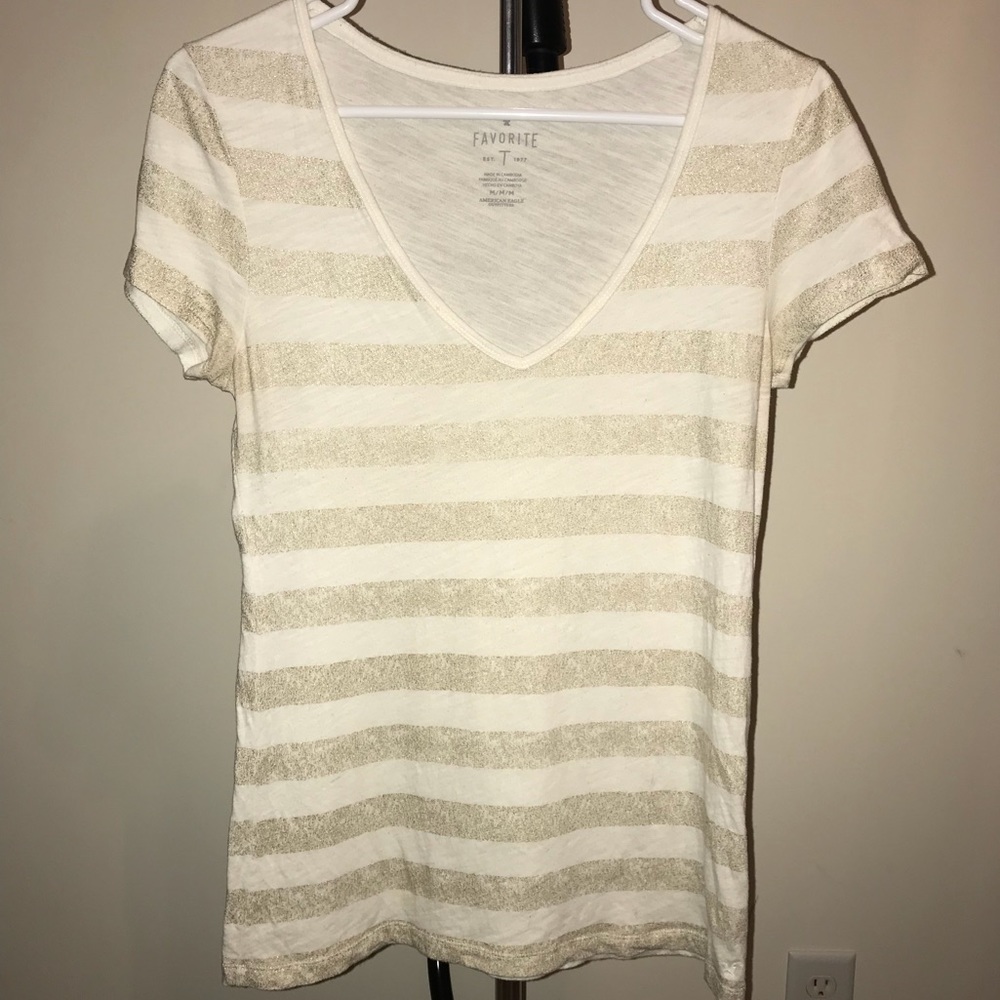 Like new! American Eagle Tee