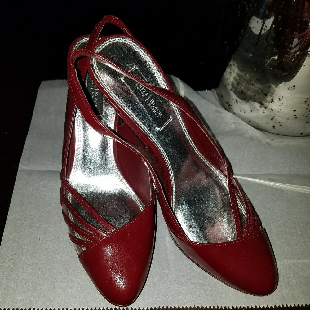 Black house/white house Red heels