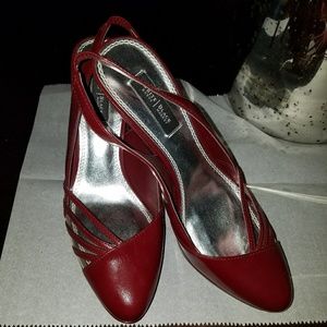 Black house/white house Red heels