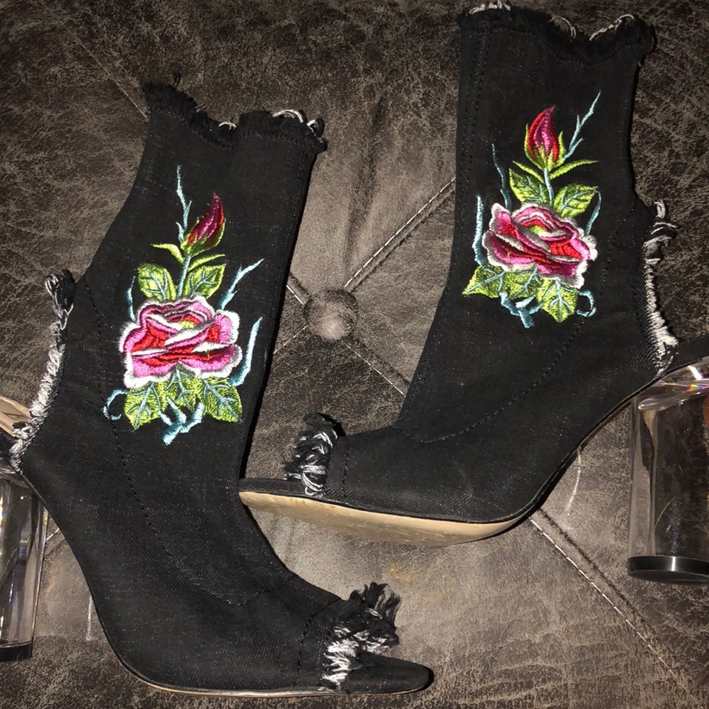 Cute Black Rose Embroidered Booties