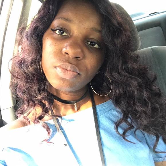 Meet your Posher, Yaketta - Picture 1 of 1