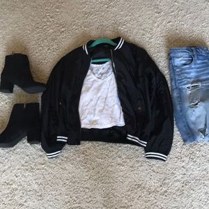 LA Hearts crop top white flowers