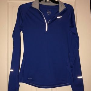 Like new Nike long sleeve Dri-Fit top
