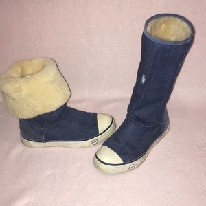 UGGS
