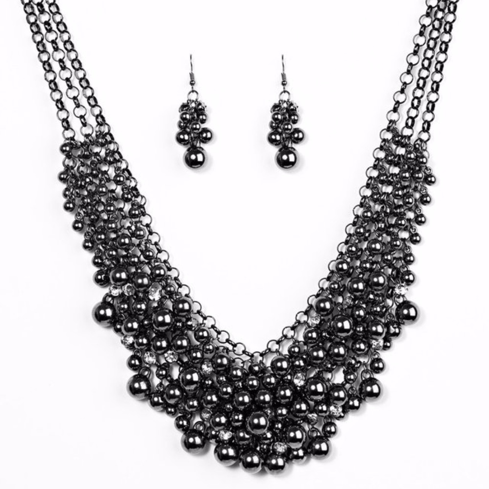 Black Pearls Necklace