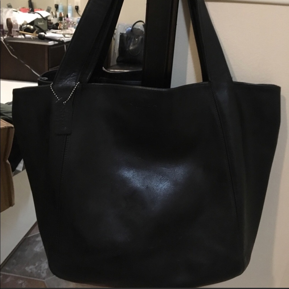 Coach Tote - Perfect for everyday!