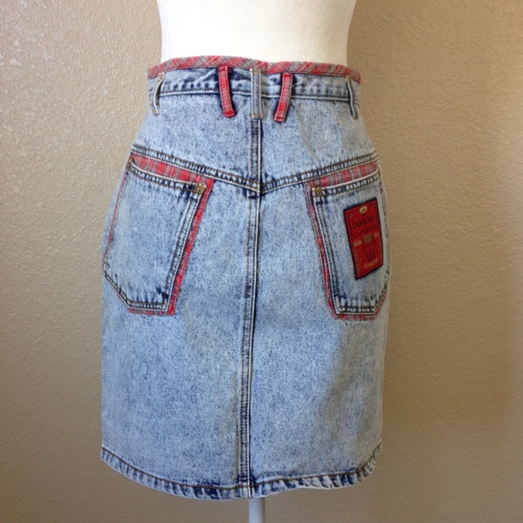 Vintage High Waisted Acid Wash Denim Skirt - Picture 2 of 6