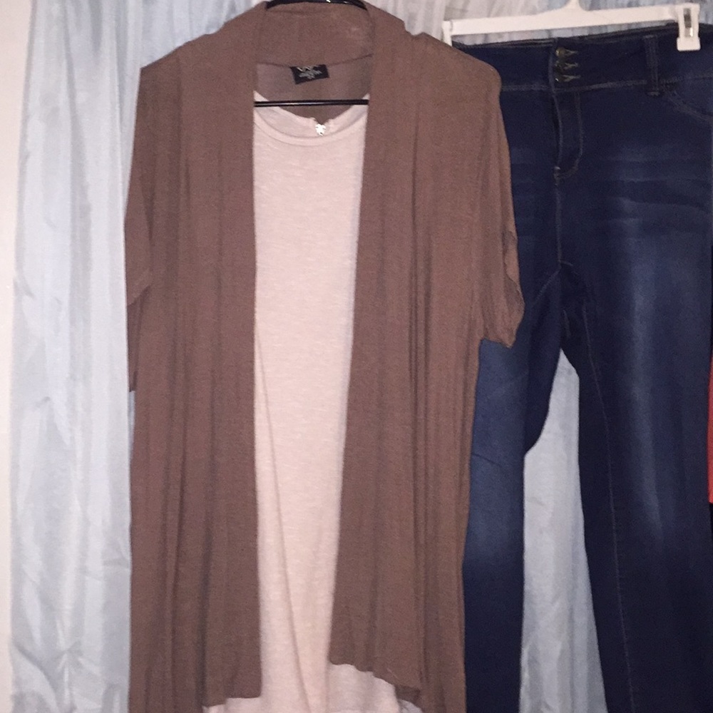 Comfy outfit. Jeans, knit tank and open cardi.