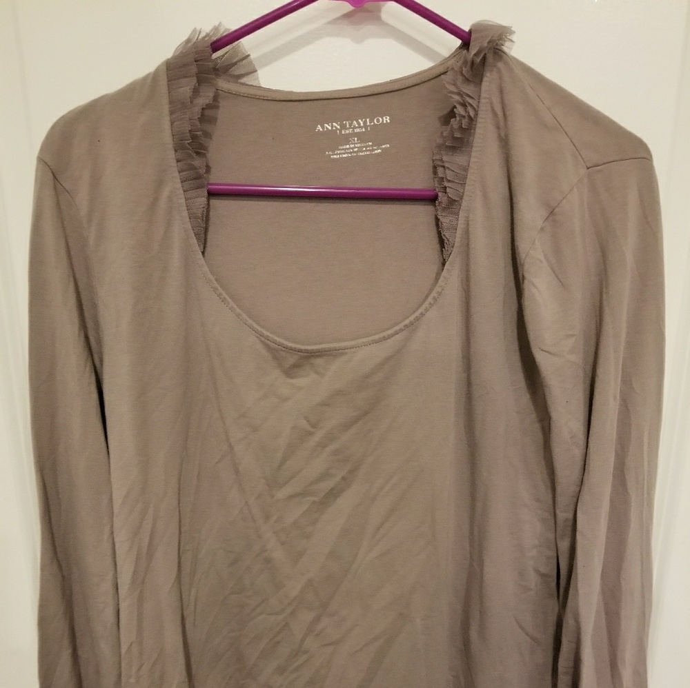 🚫SOLD🚫Ann Taylor light purplish top