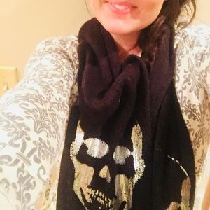 Skull scarf