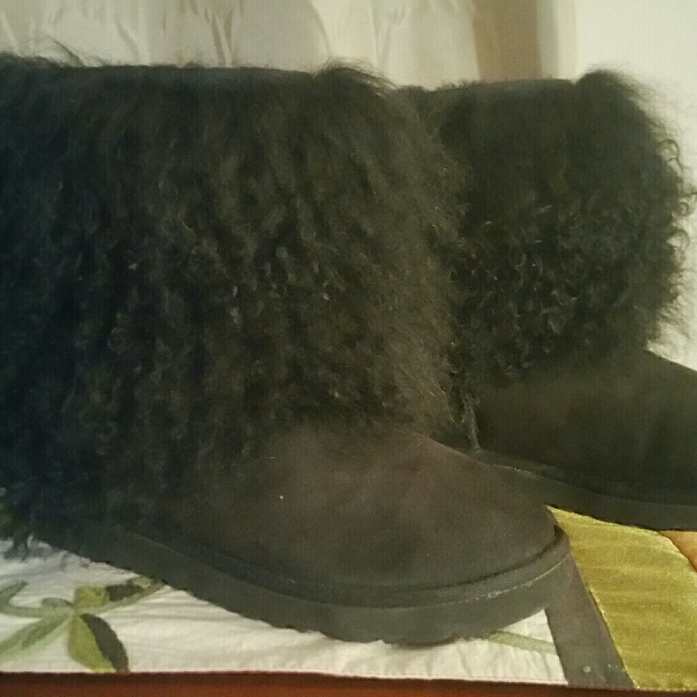 Ugg mongolian black fur boots size 8