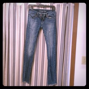 Size 2 American eagle skinny jeans