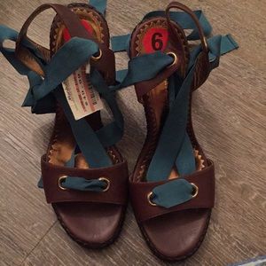 BCBG MaxAzria platform wedge sandals