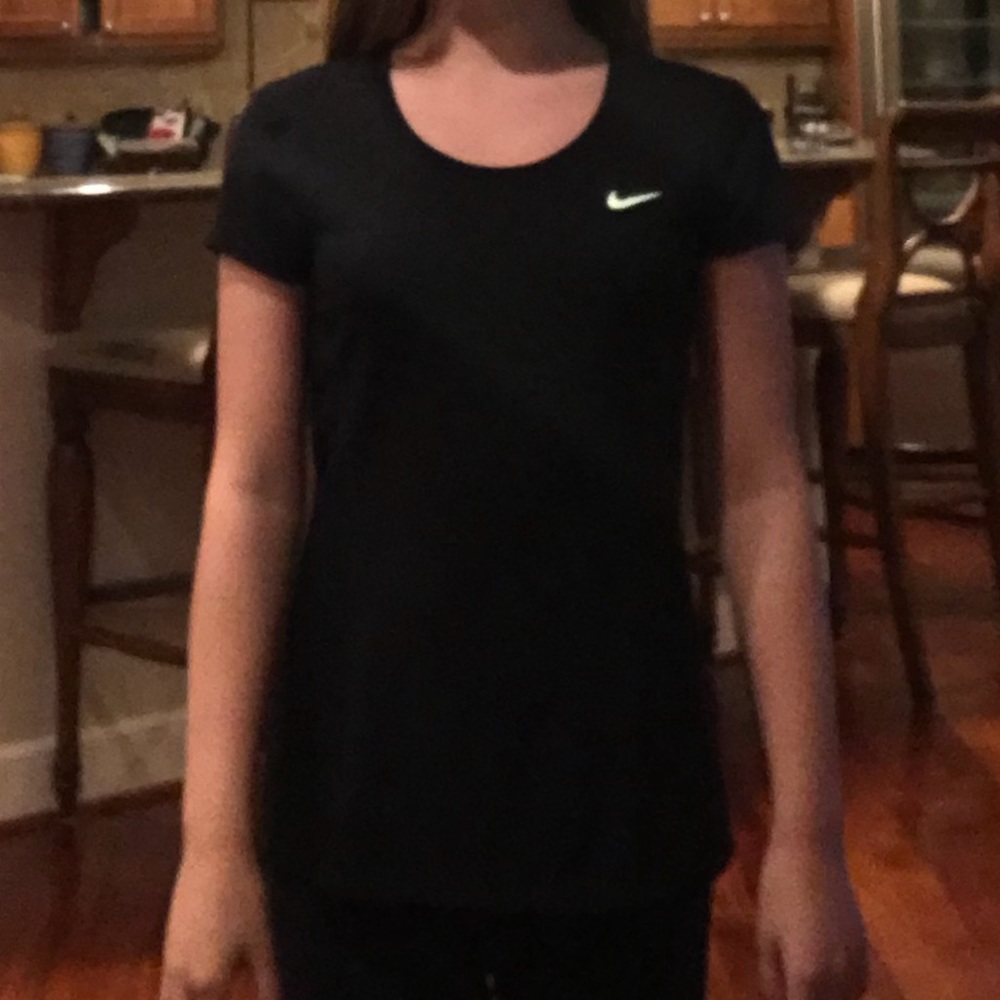 Nike dry fit tee shirt