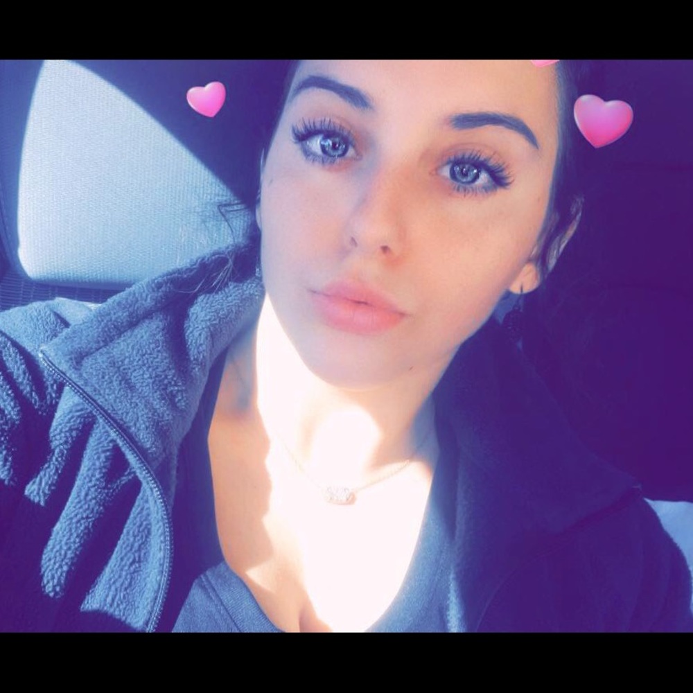 Meet your Posher, Hailey