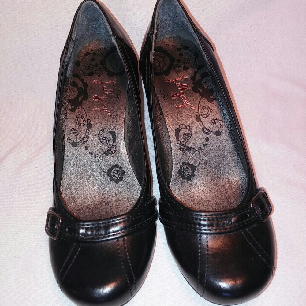 Vintage look short heels