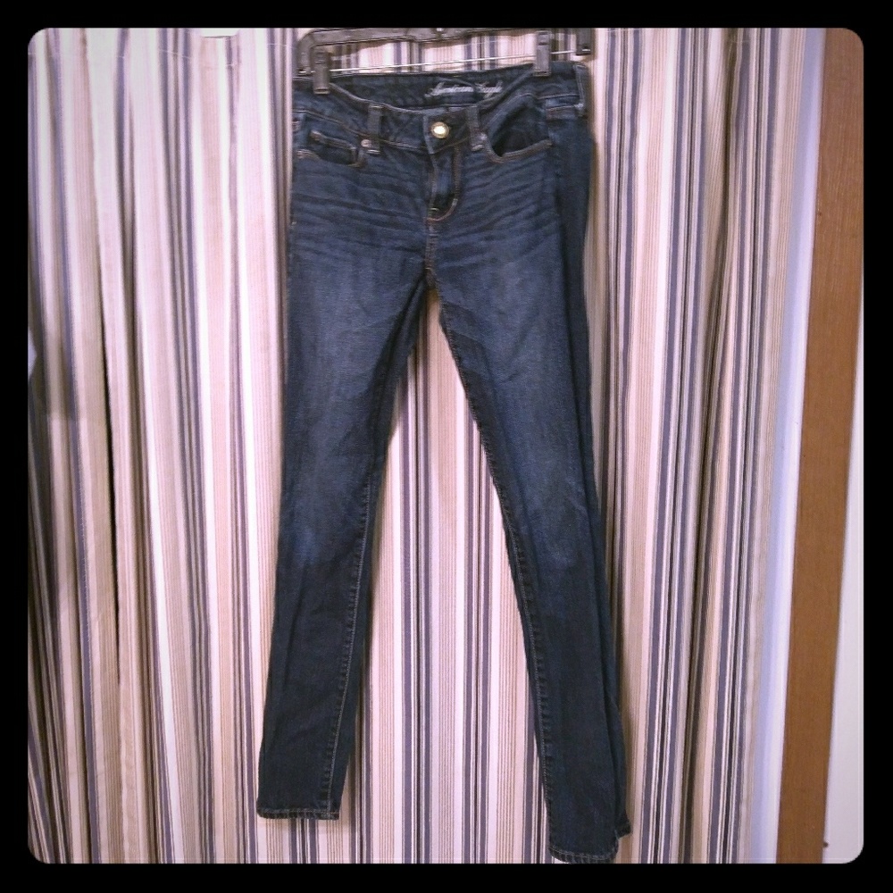 Size 2 American eagle skinny jeans