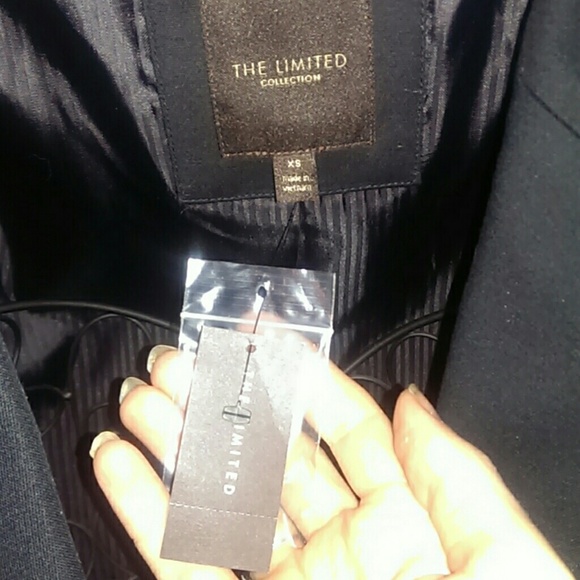 The Limited Collection Short Sleeve Jacket/Blazer - Picture 2 of 7
