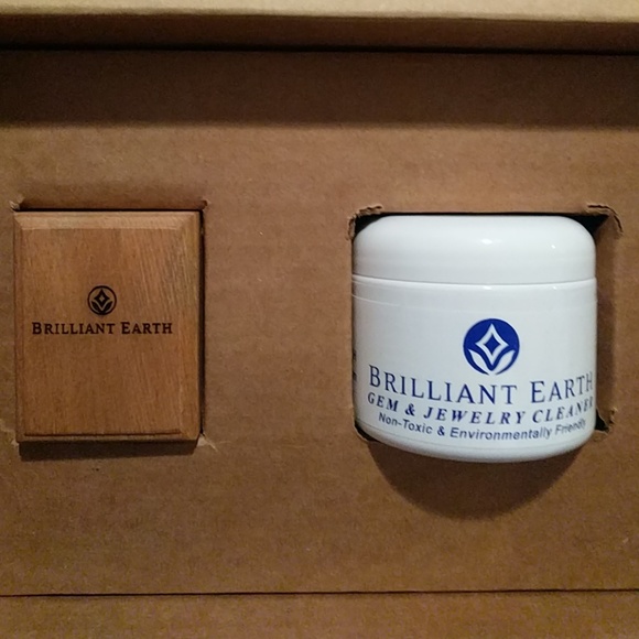 Engagement Ring - Picture 4 of 4