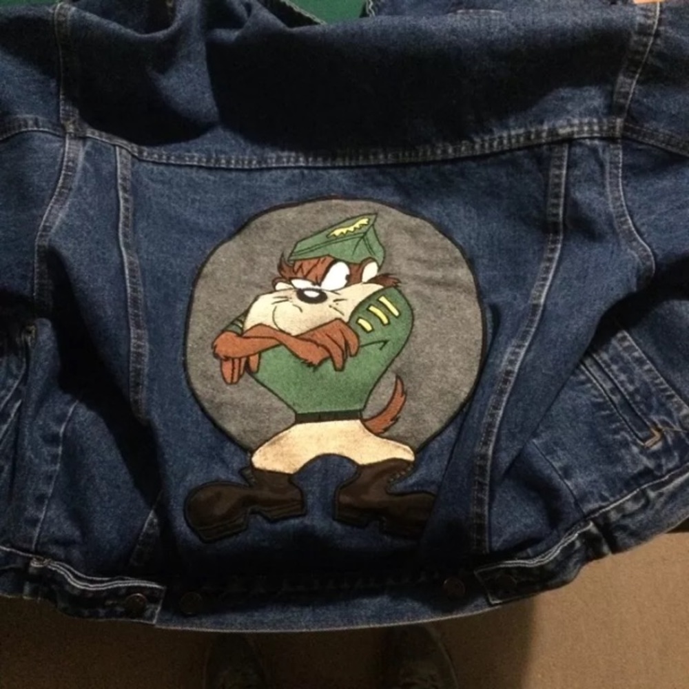 Vintage looney tunes Topline Usa Taz denim jacket