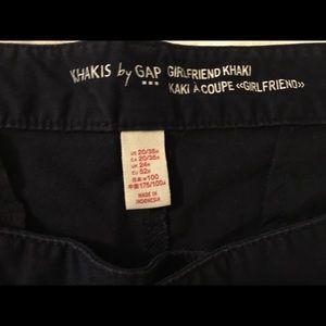 Gap black khaki capris