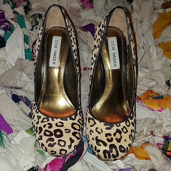 Leopard Wedges - Picture 2 of 5