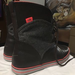 nike carico high women's boots