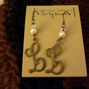 NWT Jennifer Thames Vintage Initial "L" Earrings