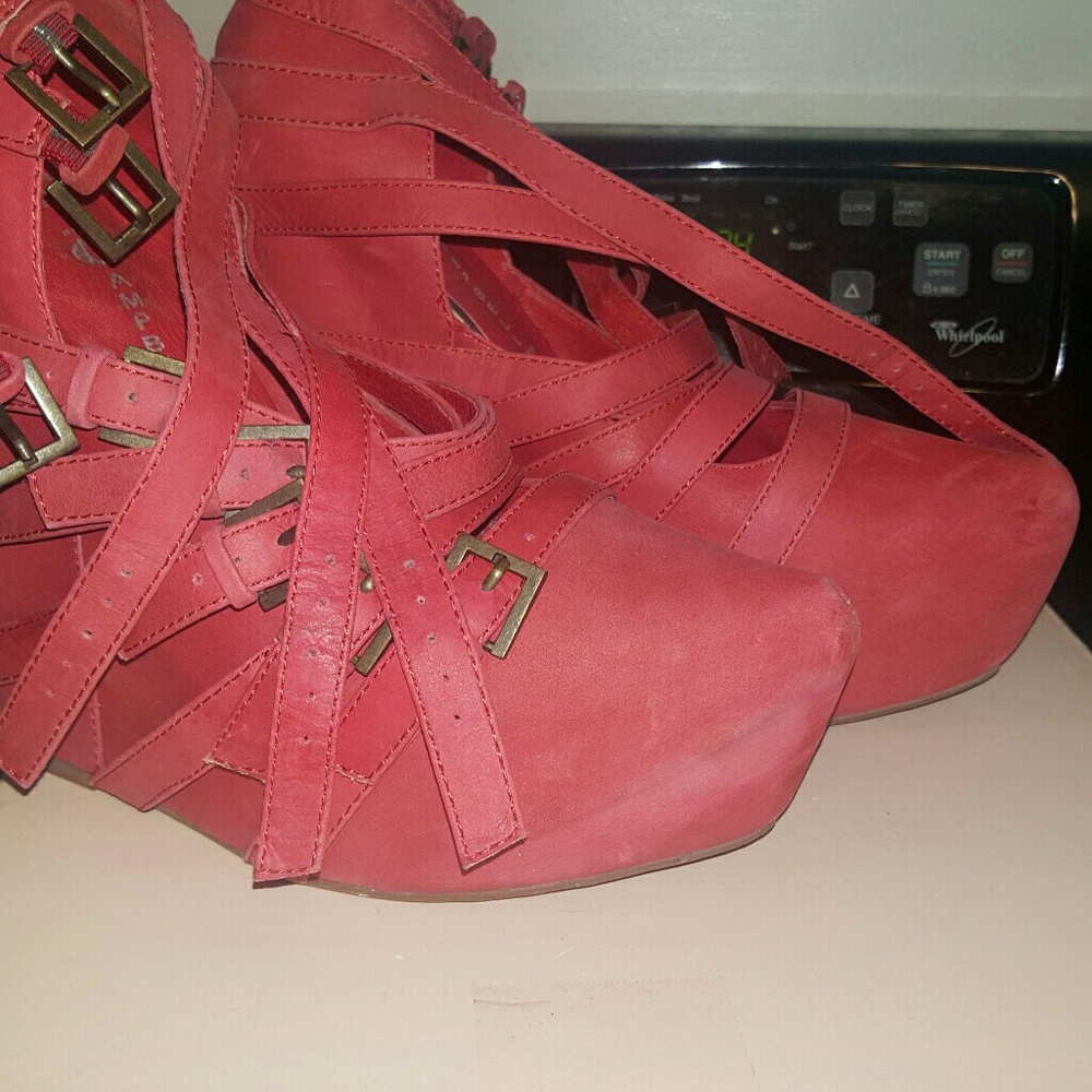 Jeffrey Campbell " Zip" red, wedge, 8